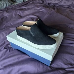 CASLON mule shoes